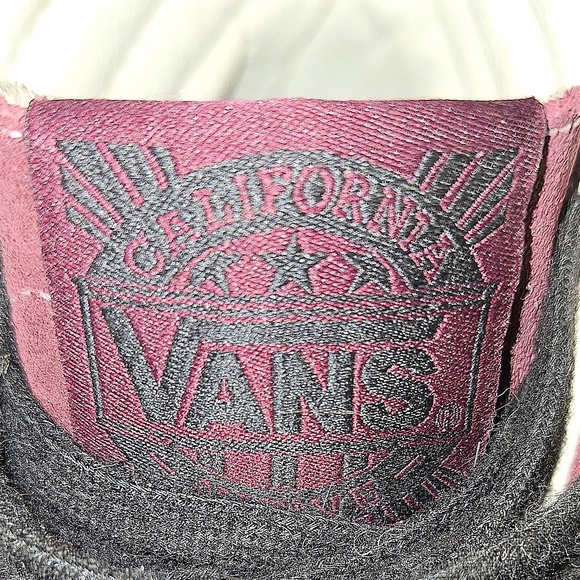 Vans Men’s Sk8-Hi Suede High-Top Sneakers in Burgundy - Picture 11 of 16